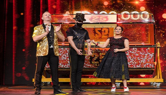 আবুধাবিতে লটারিতে ১০৫ কোটি টাকা জিতলেন বাংলাদেশি গাড়িচালক